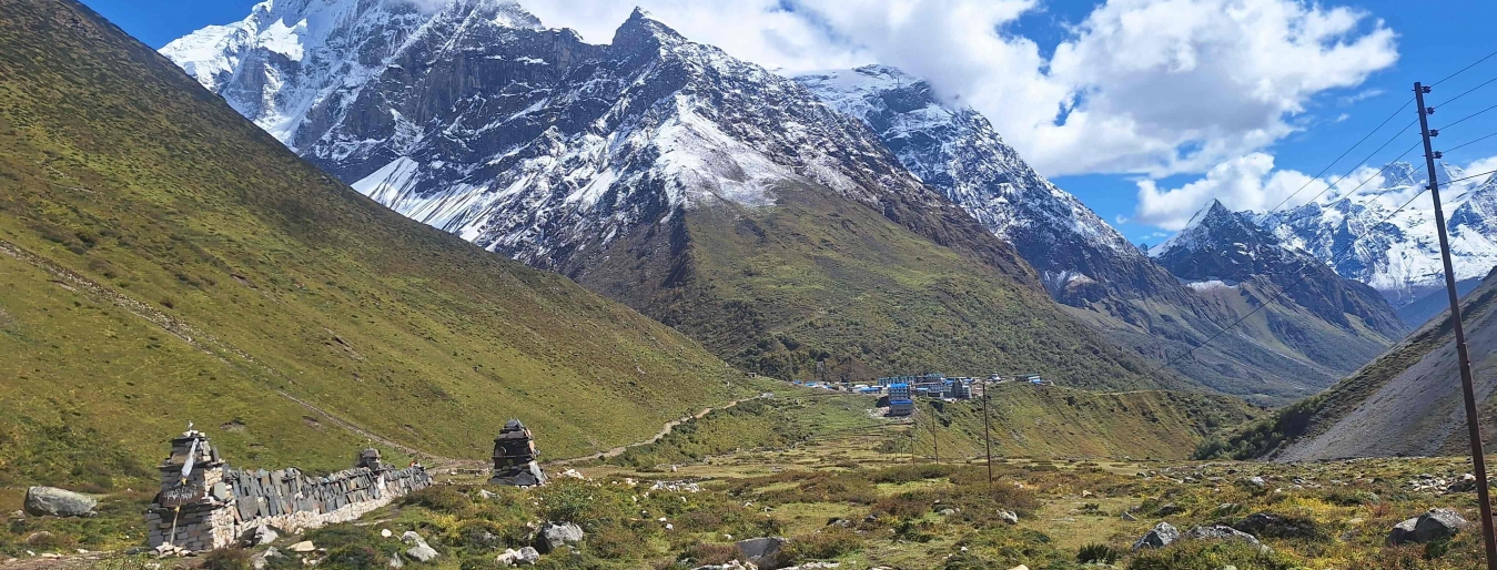 Manaslu circuit trek